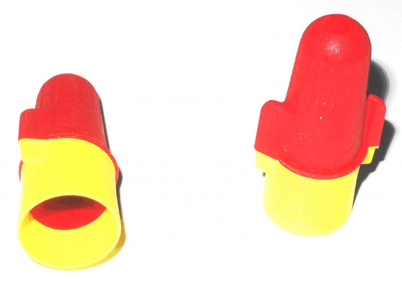 WIRE NUT RED/YELLOW 4 PAK WINGED STYLE 8-18 AWG WITH METAL SPRING INSERT