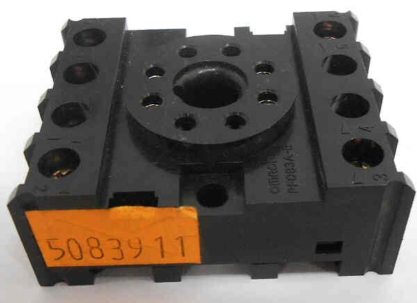 RELAY, BASE, OCTAL, 8 PIN OMRON PF083A