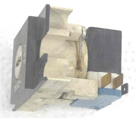 SWITCH. KEYED, V7 FIXTURES, VERT. MOUNT, INSPECTION DOVER # 9746043 171AR5
