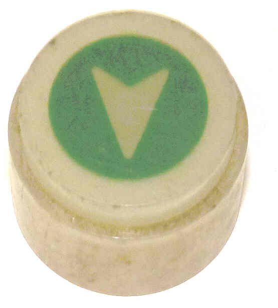 BUTTON, ASSEMBLY, NON-ILLUMINATED, ARROW, GREEN, VINTAGE