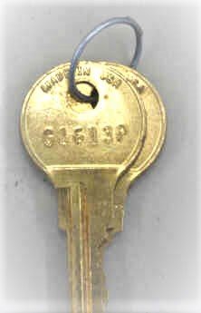 SWITCH, KEYED, 2 POS., MAINTAINED KEY #G1613P BLACK BEZEL, ON/OFF HORIZONTAL,
