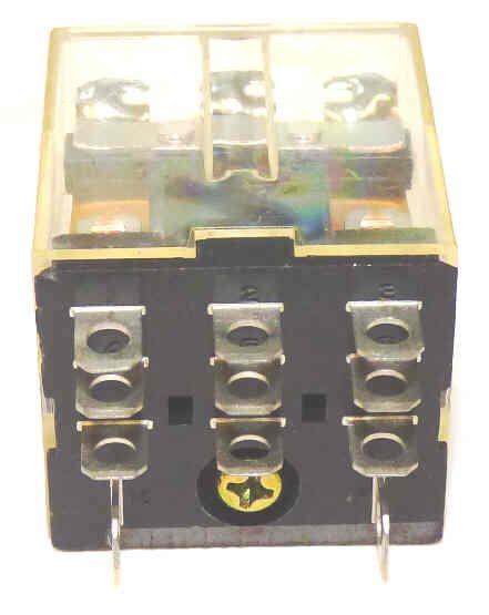 RELAY, 3PDT, 110 VAC, 10 AMP, 11 PIN BASE OMRON # LY3-AC100/110