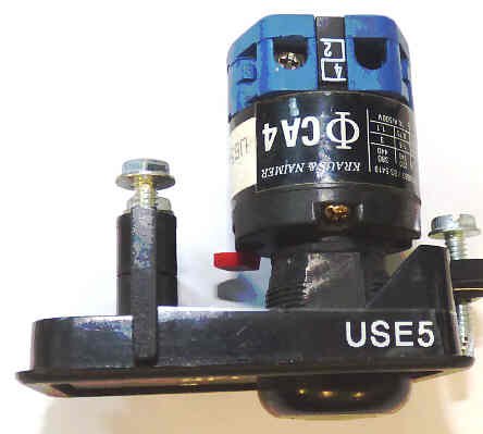 SWITCH, KEYED, ON-OFF, BUTTON CUT-OUT MARKED 3 KEY # USE5