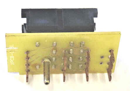 BASE, RELAY, ADAPT ICE CUBE TO IBM 4PDT RELAY LEFT HAND SEES # IBMS-001L