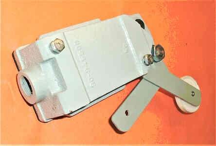 SWITCH, GATE 300VAC, CAST IRON BOX,TYPE QGS COURION # 07-210000