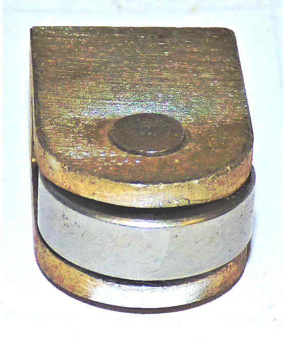 ASSEMBLY, 1 ROLLER IN HOUSING, TAPPED FOR 1/4-20, 40M OTIS #153009