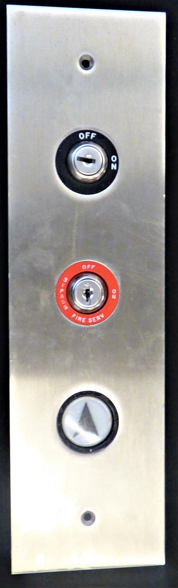 STATION, HALL, 1 BUTTON, 1 ON-OFF, 1 FIRE SERVICE KEY SWITCH ADAMS AS468K14