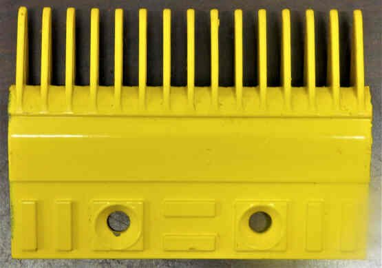 COMB. CAST ALUNINUM, YELLOW, 4 63/64 LONG, 15 TEETH, CENTER HAUGHTON # 63018