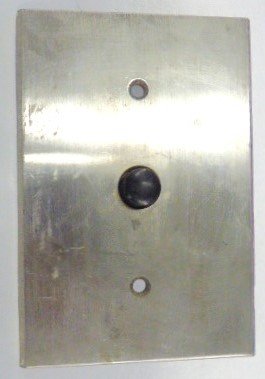 STATION, HALL, 3 POINT BUTTON, VINTAGE, AS SHOWN