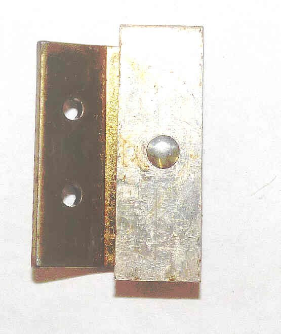 CONTACT, BRIDGING WITH BASE, E5/E5A INTERLOCK KEEPER LH/RH