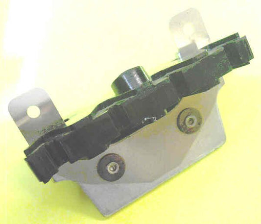FINGERBOARD, 'EC' RELAY, MOULDED BASE WITH METAL SUPPORT