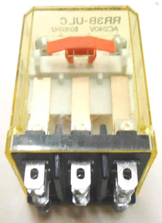 IDEC 3PDT RELAY, KUP BASE, 240 VAC, NEON & TEST IDEC # RR3B-ULC AC240