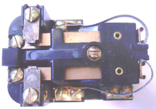 RELAY, GENERAL PURPOSE, 10AMP COIL 230VAC 60HZ DPDT GE CR2790E100A3