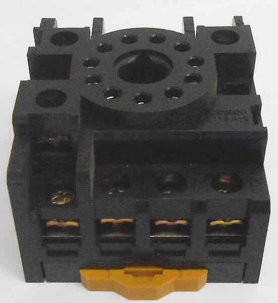 RELAY, BASE, OCTAL, 11 PIN OMRON P3GA-11