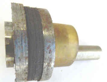 ROLLER, WITH PIN. PICK-UP, MAGNETIC USED WITH 6940 SERIES KEEPERS