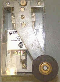 SWITCH,  LIMIT, RIGHT HAND, DOUBLE POLE BREAKING OTIS # AAA6098AM4
