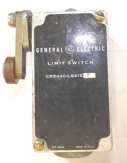 SWITCH, LIMIT,  ROLLER LEVER LEFT SIDE G-E # CR9440LS415P