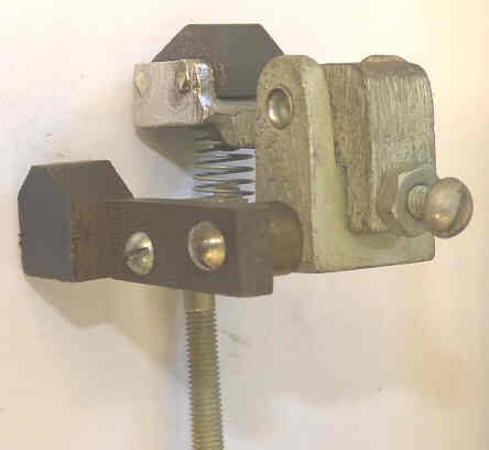 CONTACT, UP DIRECTION, CARBON CONTACT, # 5 FLOOR CONTROLLER OTIS # 6365A1