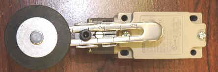 SWITCH, SAFETY LIMIT, 125 VAC, 10 AMP, ADJ. ROLLER LEVER OMRON # D4B-3113N