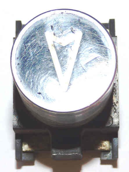 BUTTON, TOP, BLACK WITH WHITE VERTICAL ARROW ARMOR # B761007