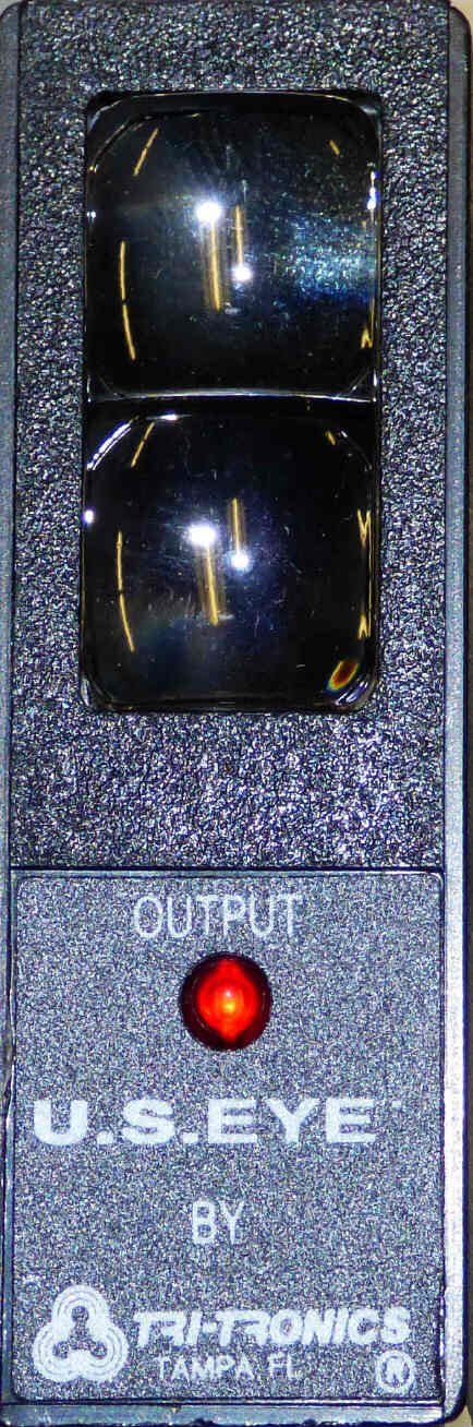 ELECTRIC EYE OUTPUT UNIT, U.S. EYE TRI-TRONICS # UD-AT1