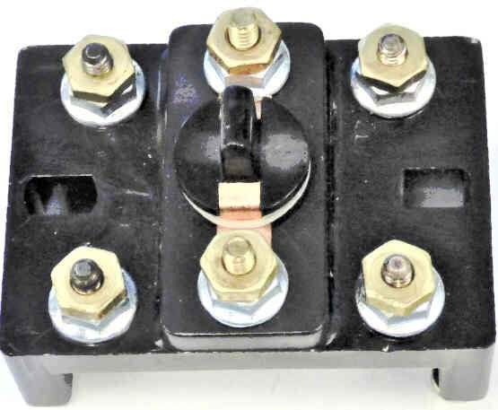 BASE, BUTTON, MONITOR,WITH 4 N.O. CONTACTS AND BULB HOLDER  AS SHOWN