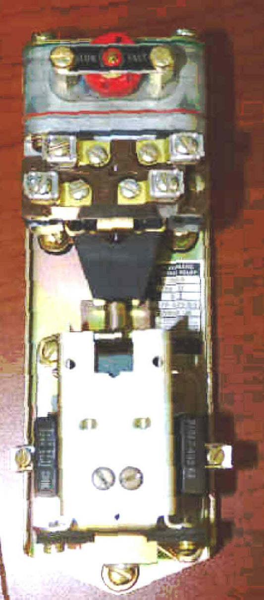 RELAY, TIMER, PNEUMATIC, 240 VAC, 60HZ SQUARE D 9050 B0-1E