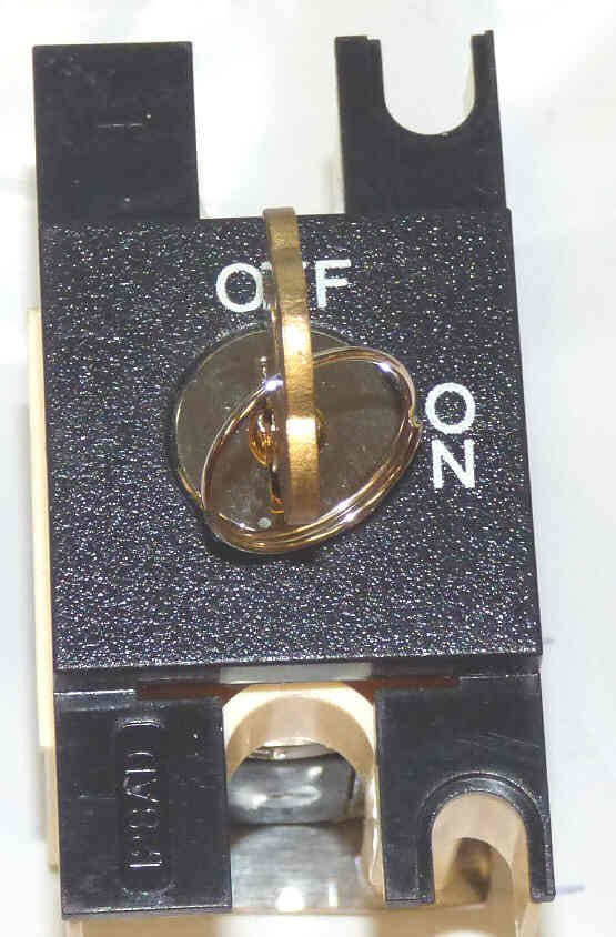 SWITCH. KEYED, V7 FIXTURES, VERTICAL MOUNT, ON-OFF DOVER # 9746092
