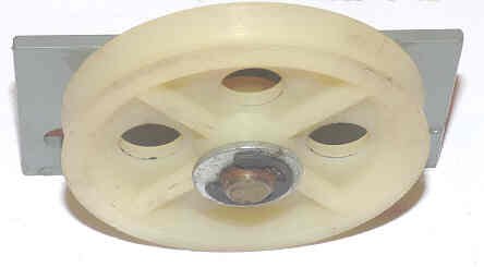 HATCH DOOR SHEAVE ASSEMBLY WITH BRACKET ARMOR # 13631-01