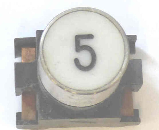 BUTTON, TOP, WHITE WITH BLACK HORIZONATAL # 5 ARMOR # B761007
