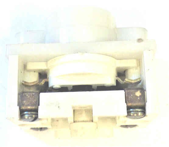 SWITCH, KEYED, 2 POS., MOM. KEY #G1613P WHITE BEZEL, HORIZ, BLANK  KS1-344H