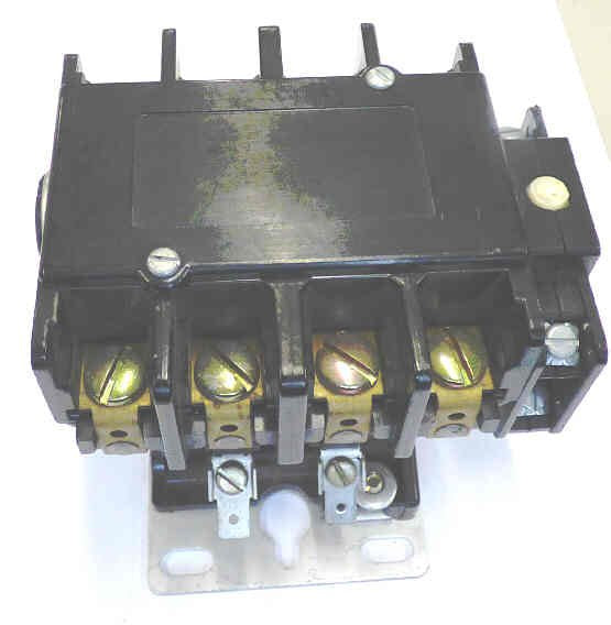 CONTACTOR GOULD 2200 EB240, 4 POLE WITH AUXILIARY CONTACT GOULD 2200 EB240