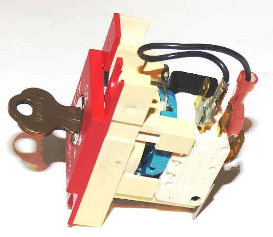 SWITCH. KEYED, FIRE SERVICE, CAR, SQ. BEZEL V7 FIXTURES, DOVER # 9746031