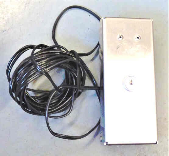 DEVICE, UNLOCKING, MANUAL DOORS PEELLE # 2380