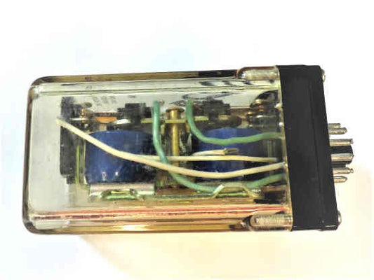 RELAY. LATCHING, 12 PIN OCTAL BASE, 220 VAC ESCO # 3-370-0066
