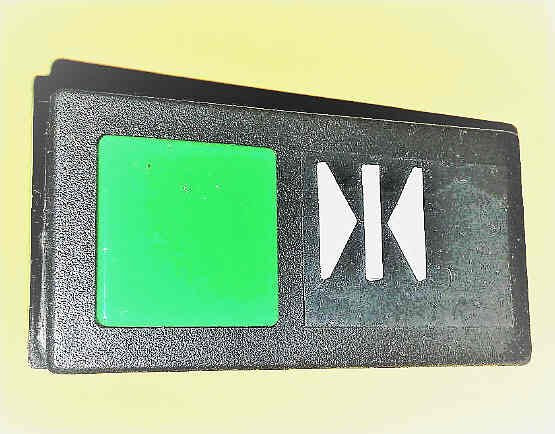 BUTTON, DOOR CLOSE COMPLETE, OTIS # 7069AF42