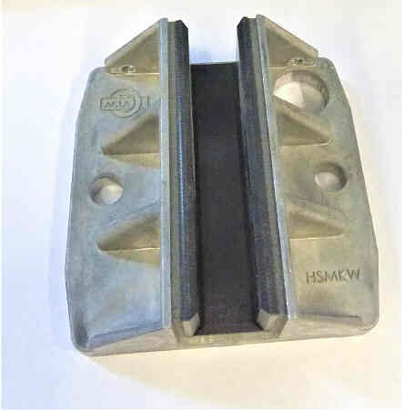 SHOE, GUIDE, 4 X 4, 3.5 MOUNTING C TO C, FOR 5/8 RAIL ACLA # HSMKW
