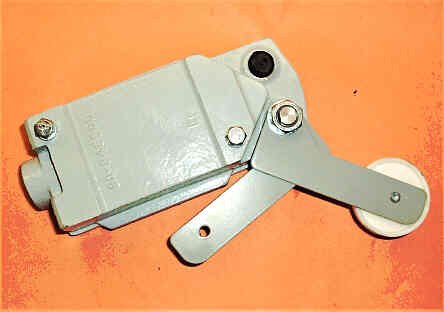 SWITCH, GATE 300VAC, CAST IRON BOX,TYPE QGS COURION # 07-210000