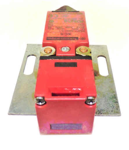 SWITCH, KIT, GRENADE, TOP OF CAR SCHINDLER # 6993C64G04