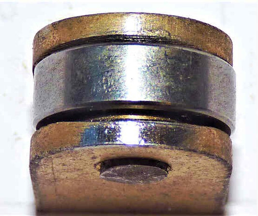 ASSEMBLY, 1 ROLLER IN HOUSING, TAPPED FOR 1/4-20, 40M OTIS #153009