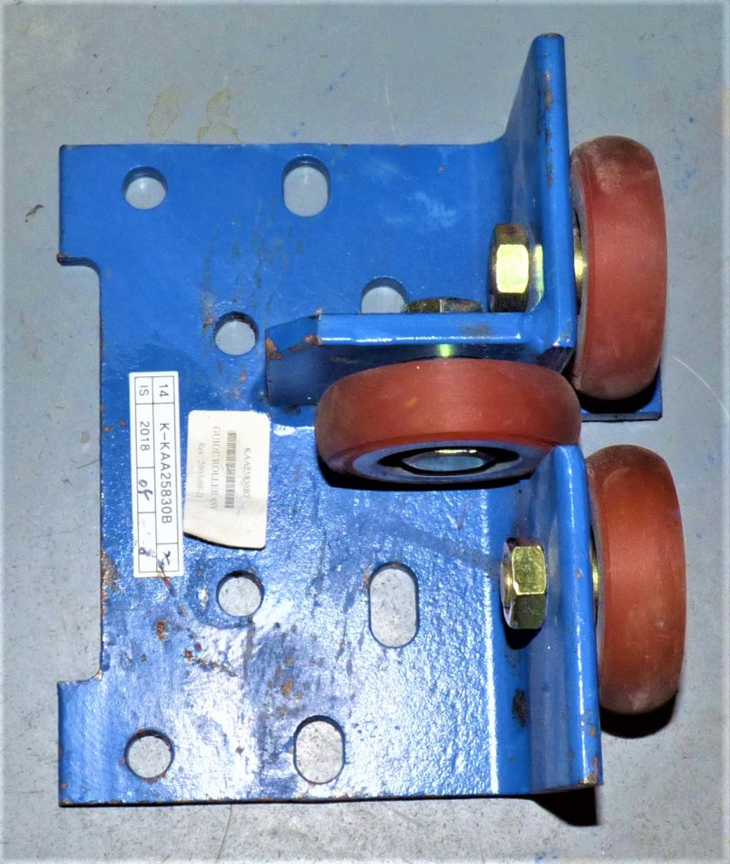 ASSEMBLY, ROLLER GUIDE, 3 ROLLERS, OTIS # KAA25830B2