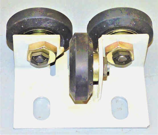 ASSEMBLY, GUIDE. THREE 3 ROLLERS WESTINGHOUSE # 465D274G03