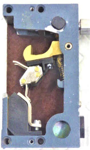 INTERLOCK, COMPLETE, TYPE L, SHIPPED NH AND REVERSIBLE LH TO RH OTIS # 144404