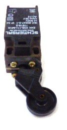 SWITCH, LIMIT, SNAP ACTION, I N.O/1 N.C ANGLE ROLLER SCHMERSAL Z4K-236-11R-M16-2